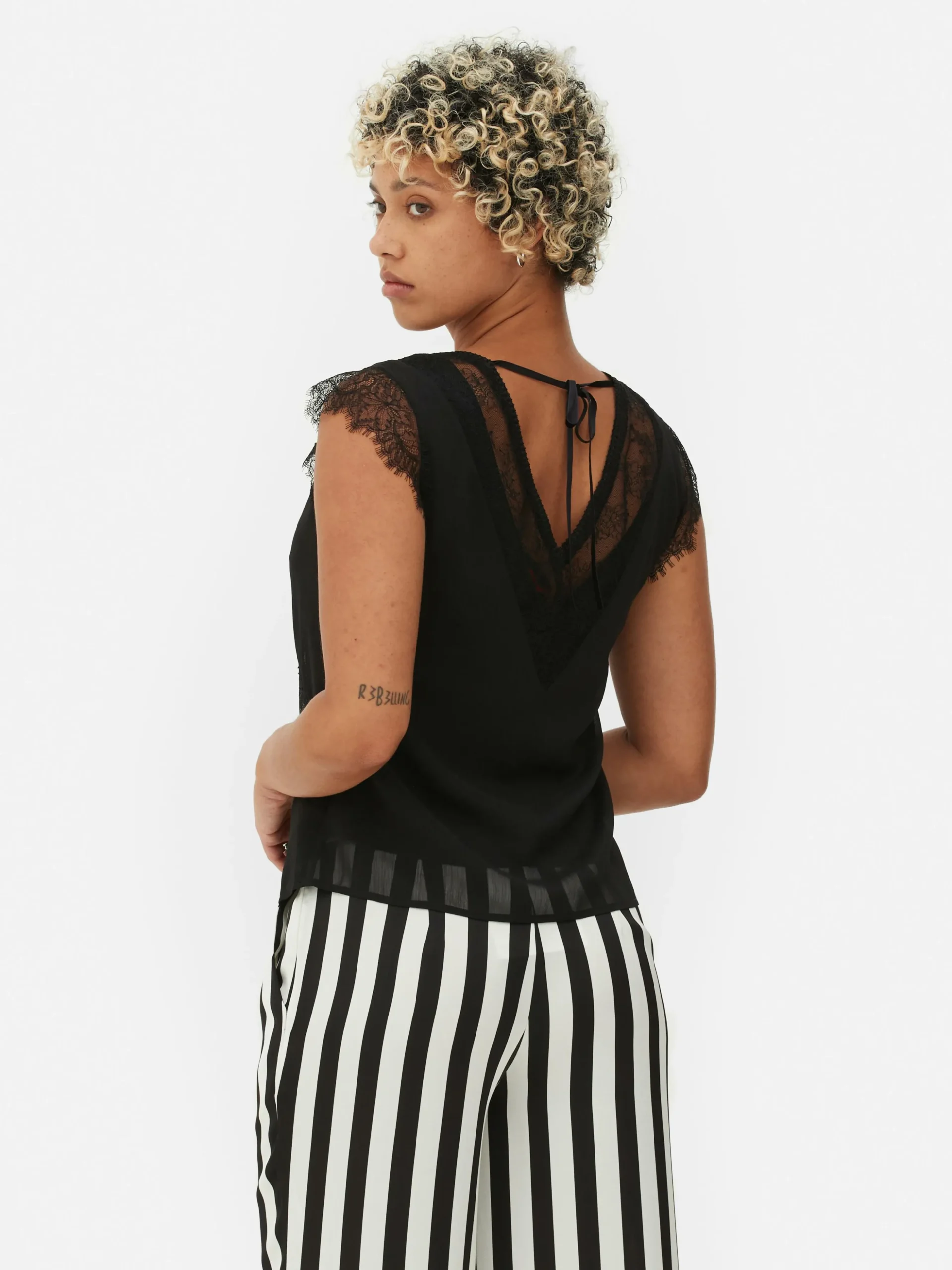 Blouse Met Kanten Rand Beetlejuice X Colleen Atwood