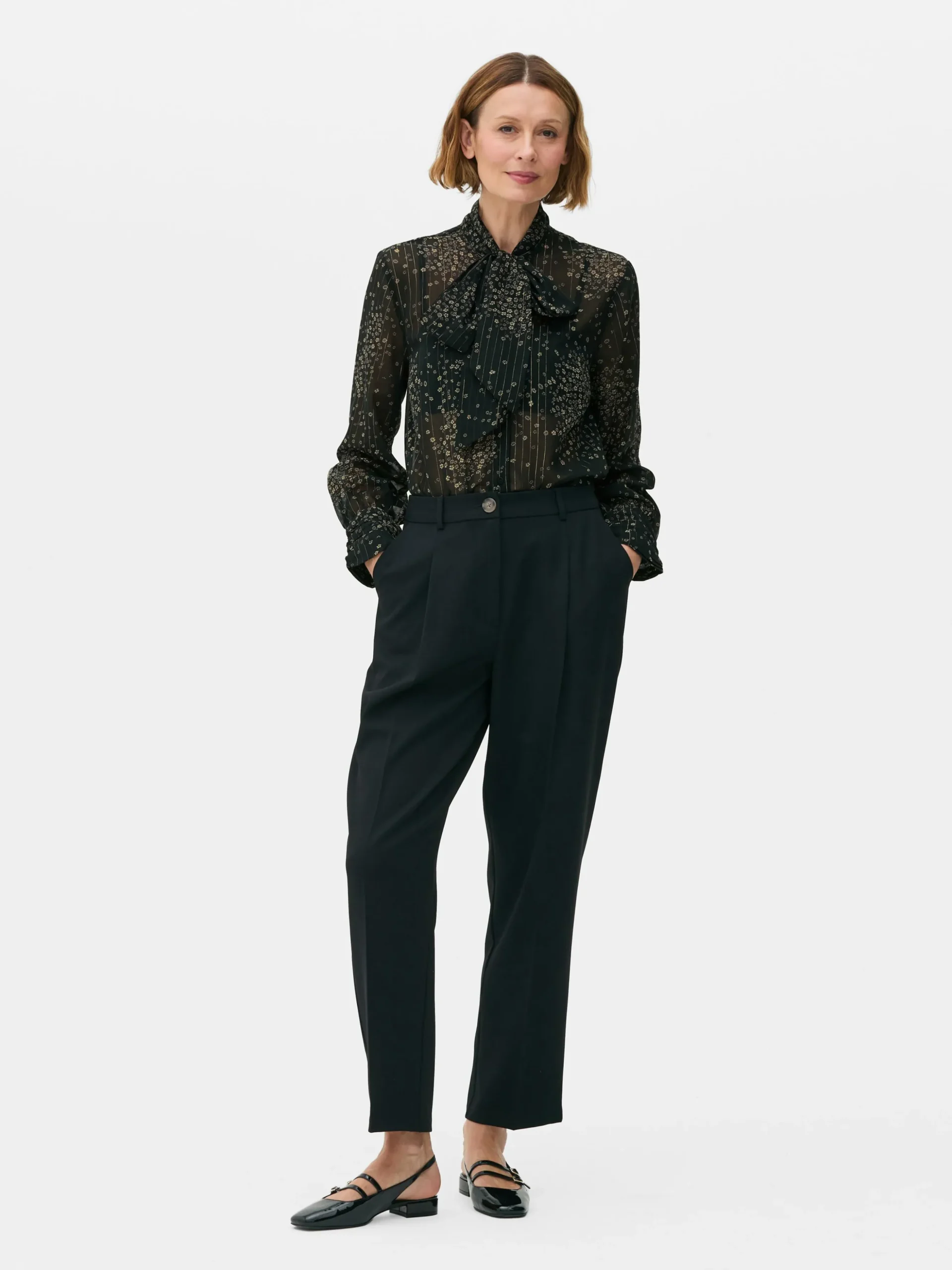 Blouse Met Knopen En Strikkraag
