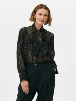 Blouse Met Knopen En Strikkraag