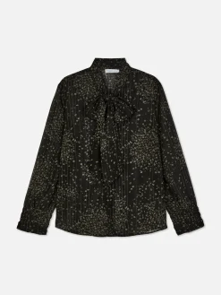 Blouse Met Knopen En Strikkraag