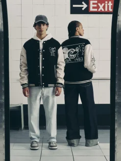 Collegejas Disney's Mickey Mouse X Keith Haring