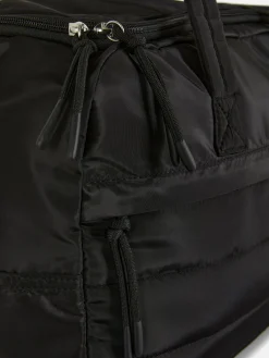 Doorgestikte Handbagage Voor Onder Je Stoel