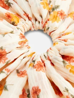 Gebloemde Jumbo Scrunchie