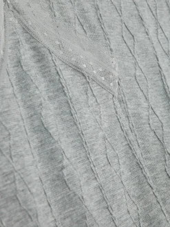 Gebreid Pyjamahemdje Met Kabels
