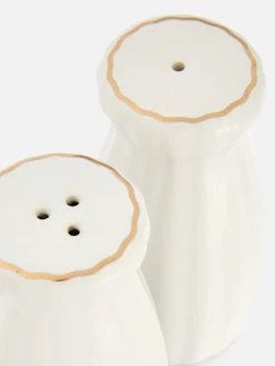 Geschulpte Peper- En Zoutstrooiers