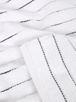 Gestreepte Badhanddoek Met Textuur