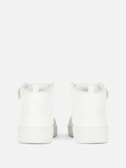 Hoge Sneakers Met Regenboogbedels