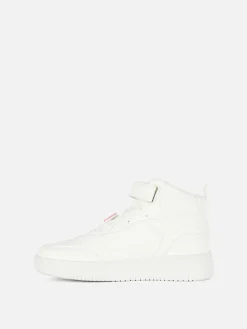 Hoge Sneakers Met Regenboogbedels