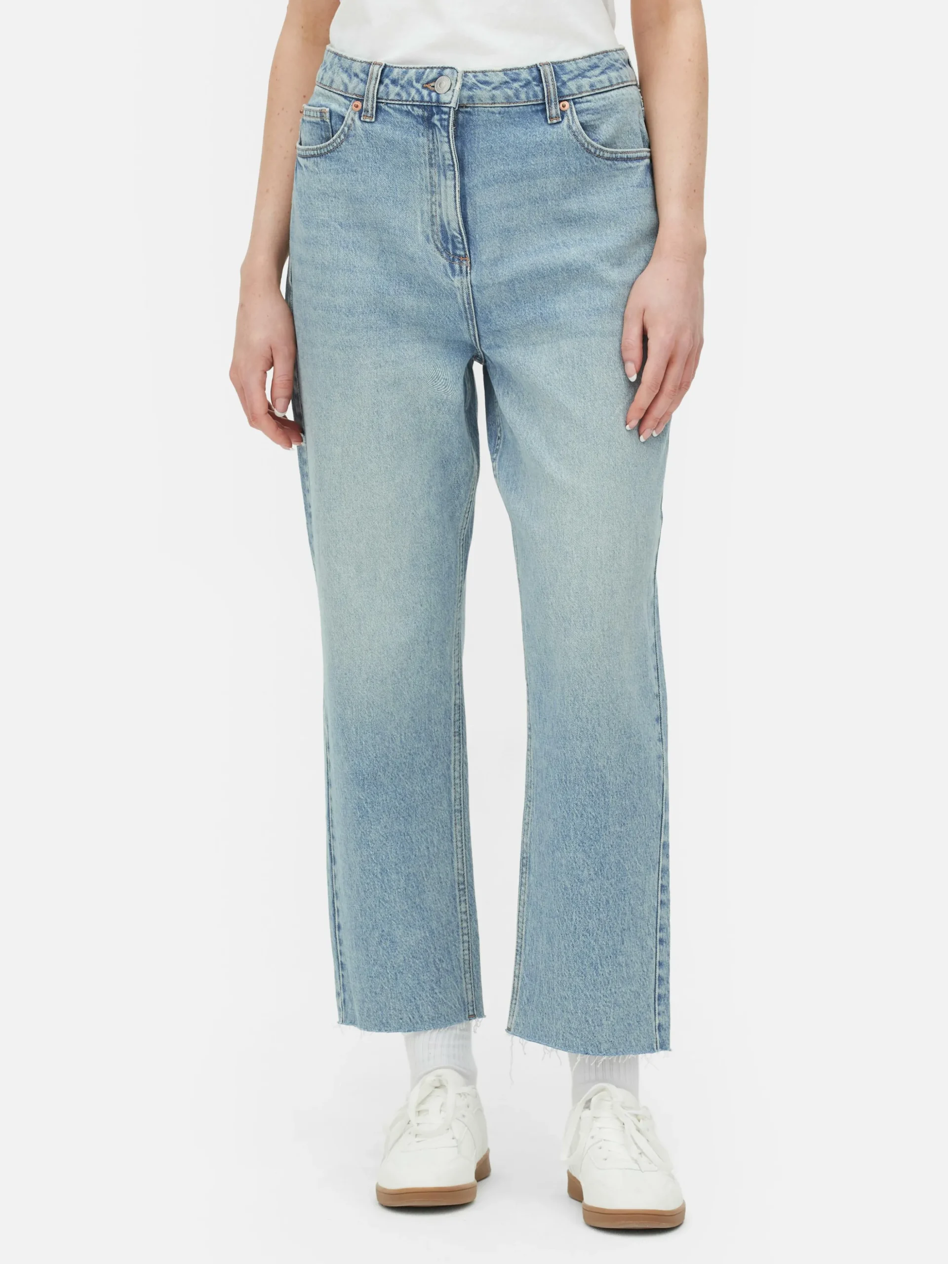 Jeans Met Rechte Pijpen En Korte Zoom