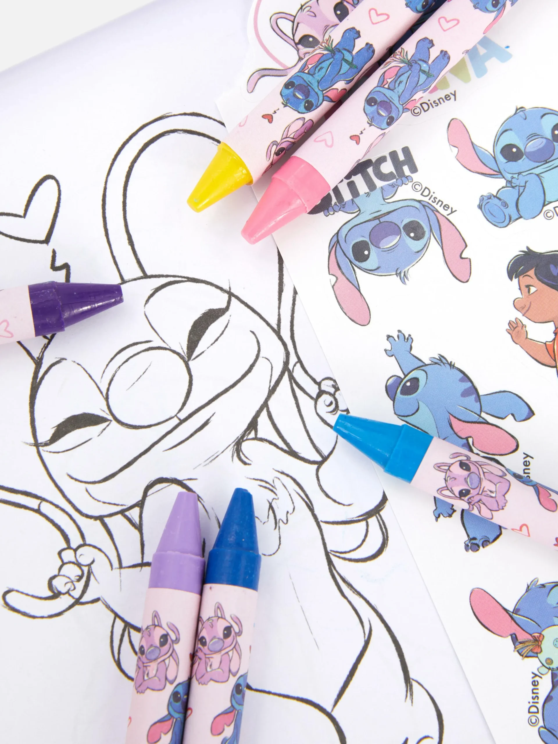 Kleurset Voor Onderweg Disney's Stitch En Angel