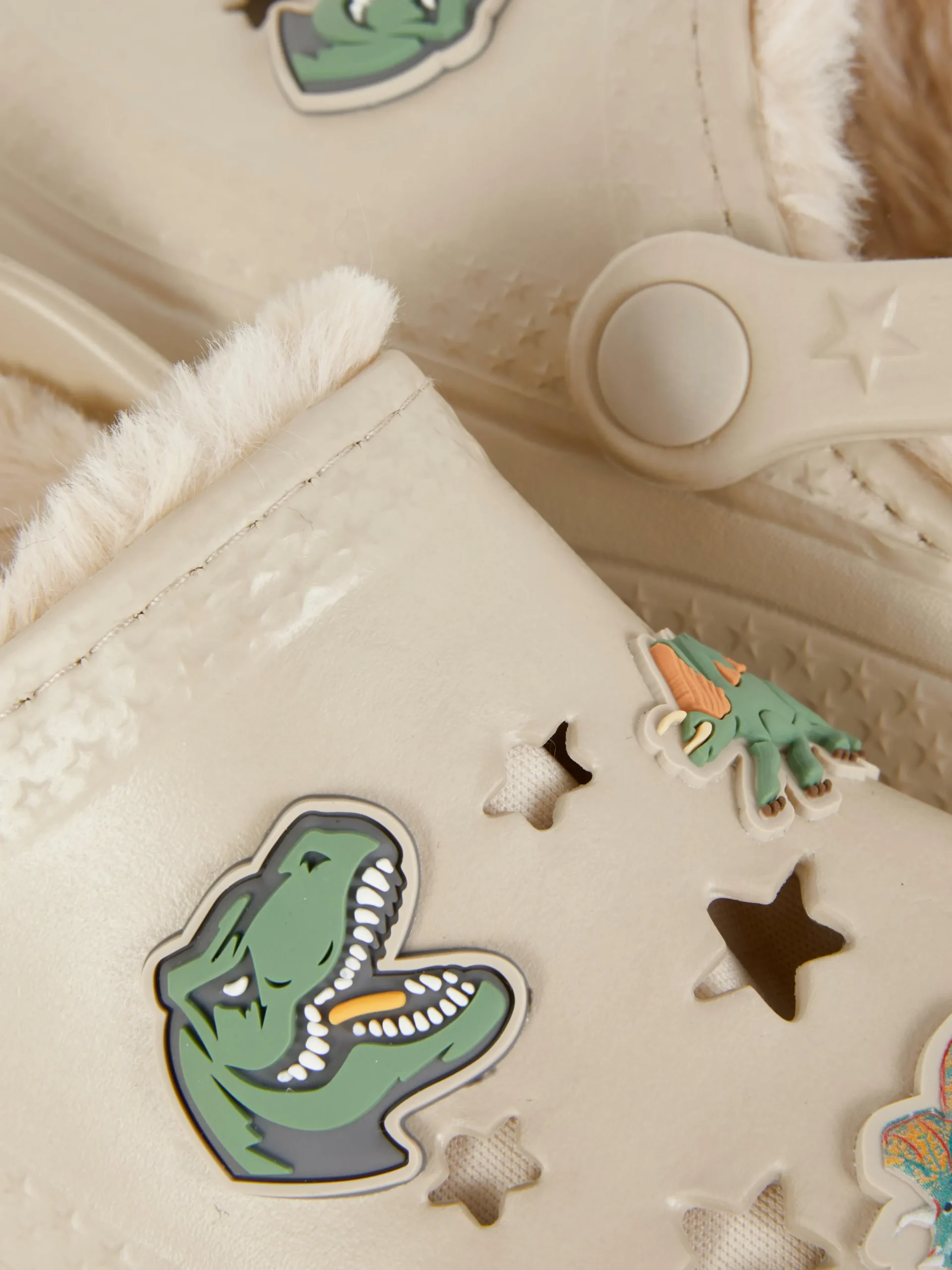 Klompen Met Voering Van Imitatiebont En Dinosaurus