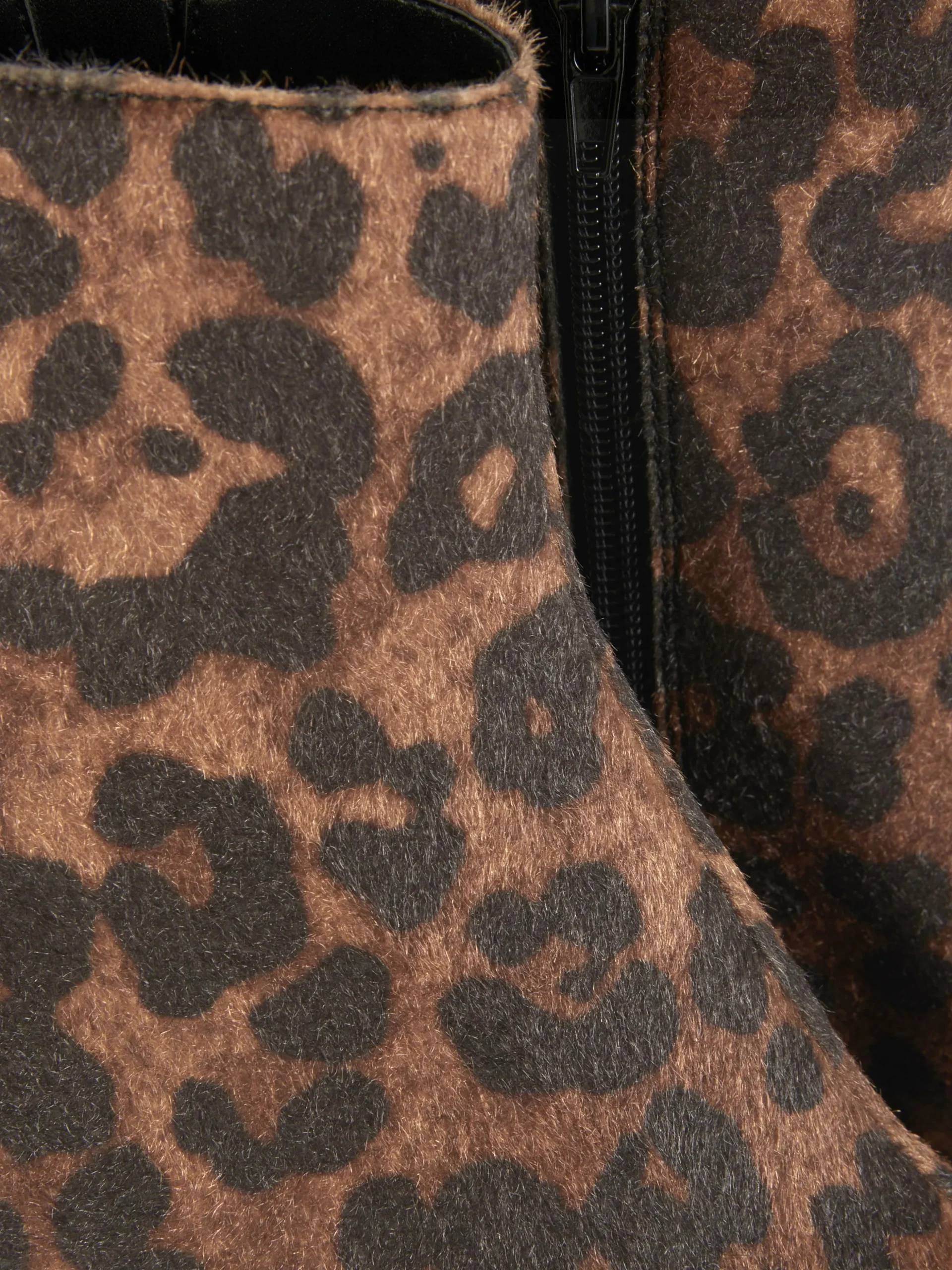 Laarzen Met Luipaardprint En Lage Hak