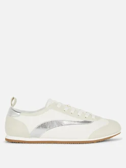 Lage Sneakergympen Met Veters
