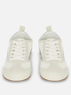 Lage Sneakergympen Met Veters