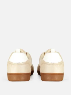 Lage Sneakers Met Gomzool