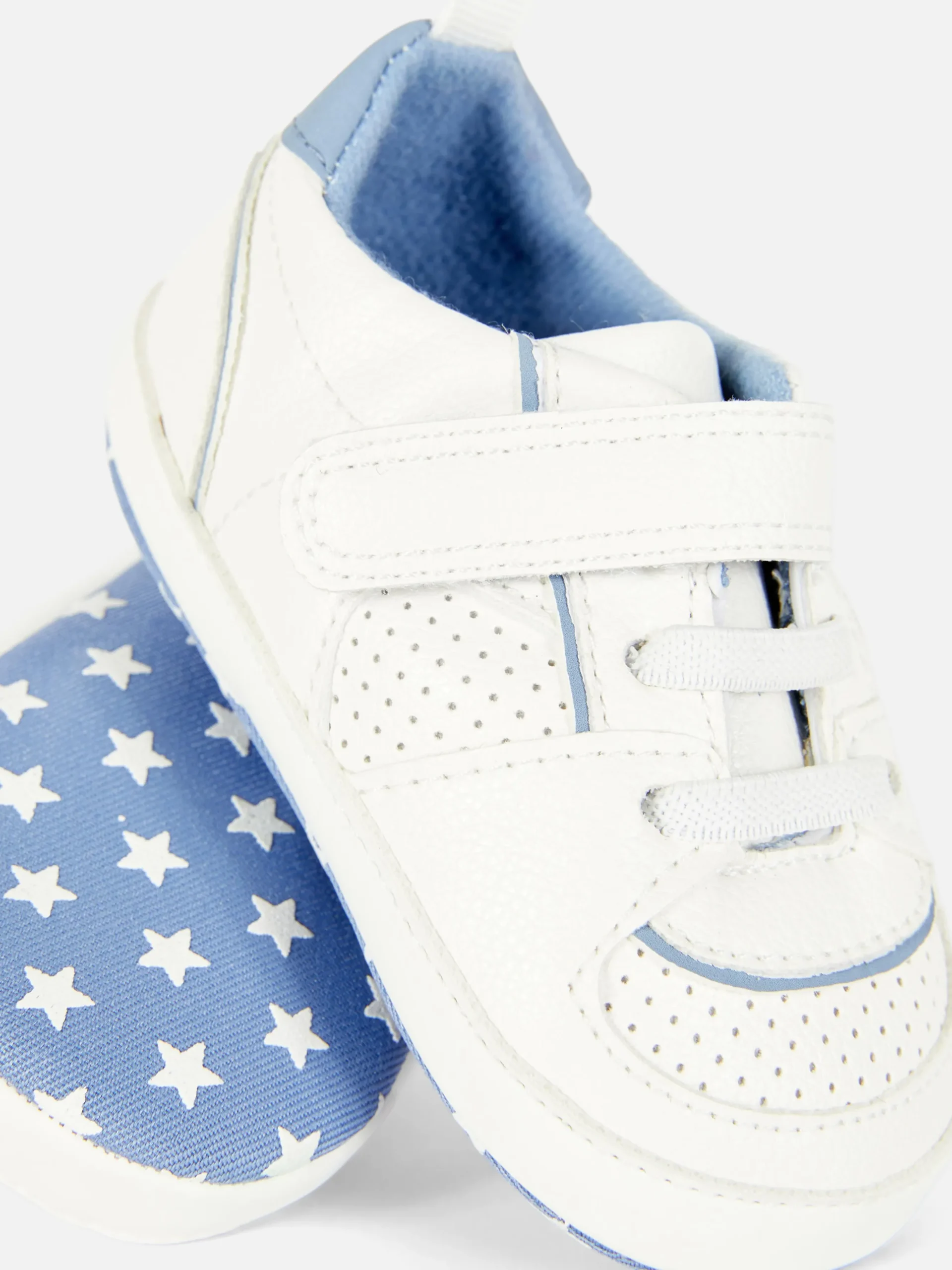 Lage Sneakers Met Sterrenzool