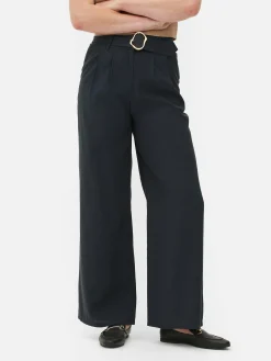 Matchende Broek Met Wijde Pijpen En Gesp