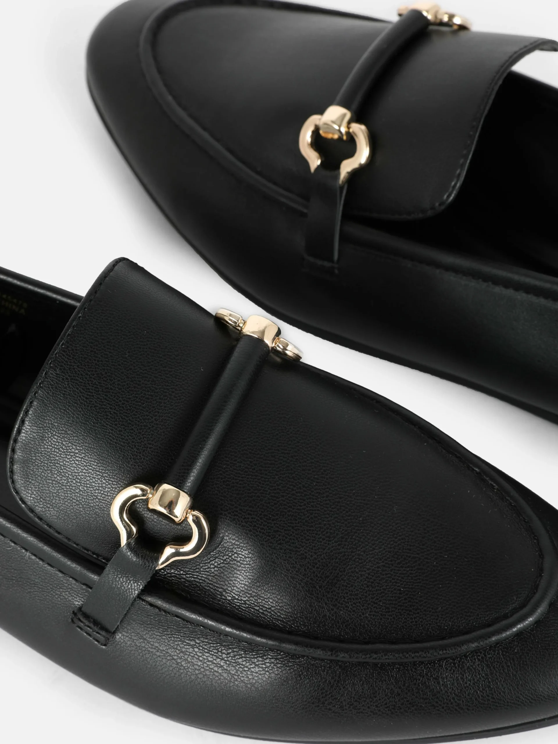 Nette Loafers Met Gespdetail