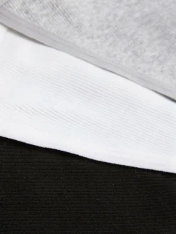 Onmisbare G-strings, Set Van 3