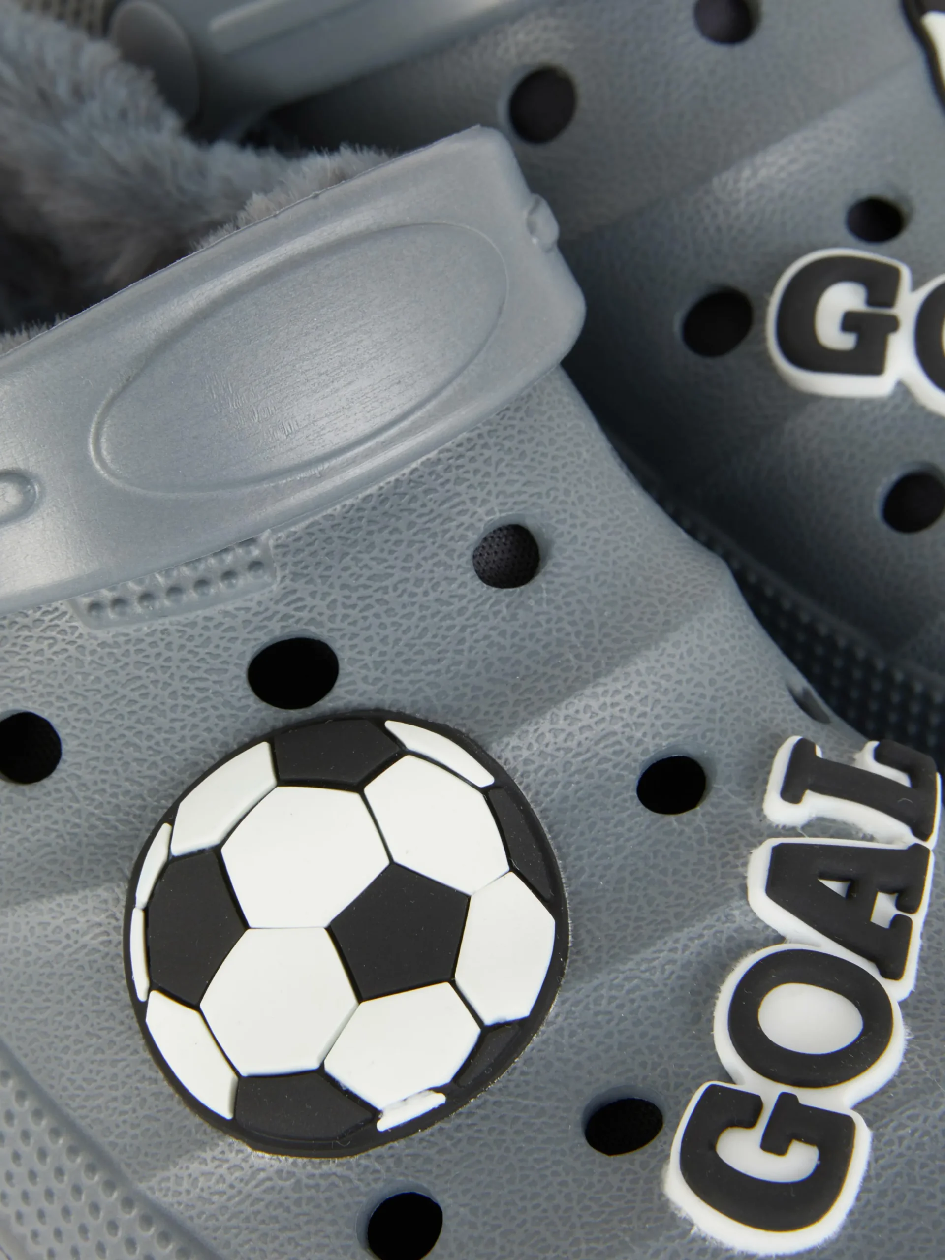Pantoffels Met Imitatiebont En Voetbalthema
