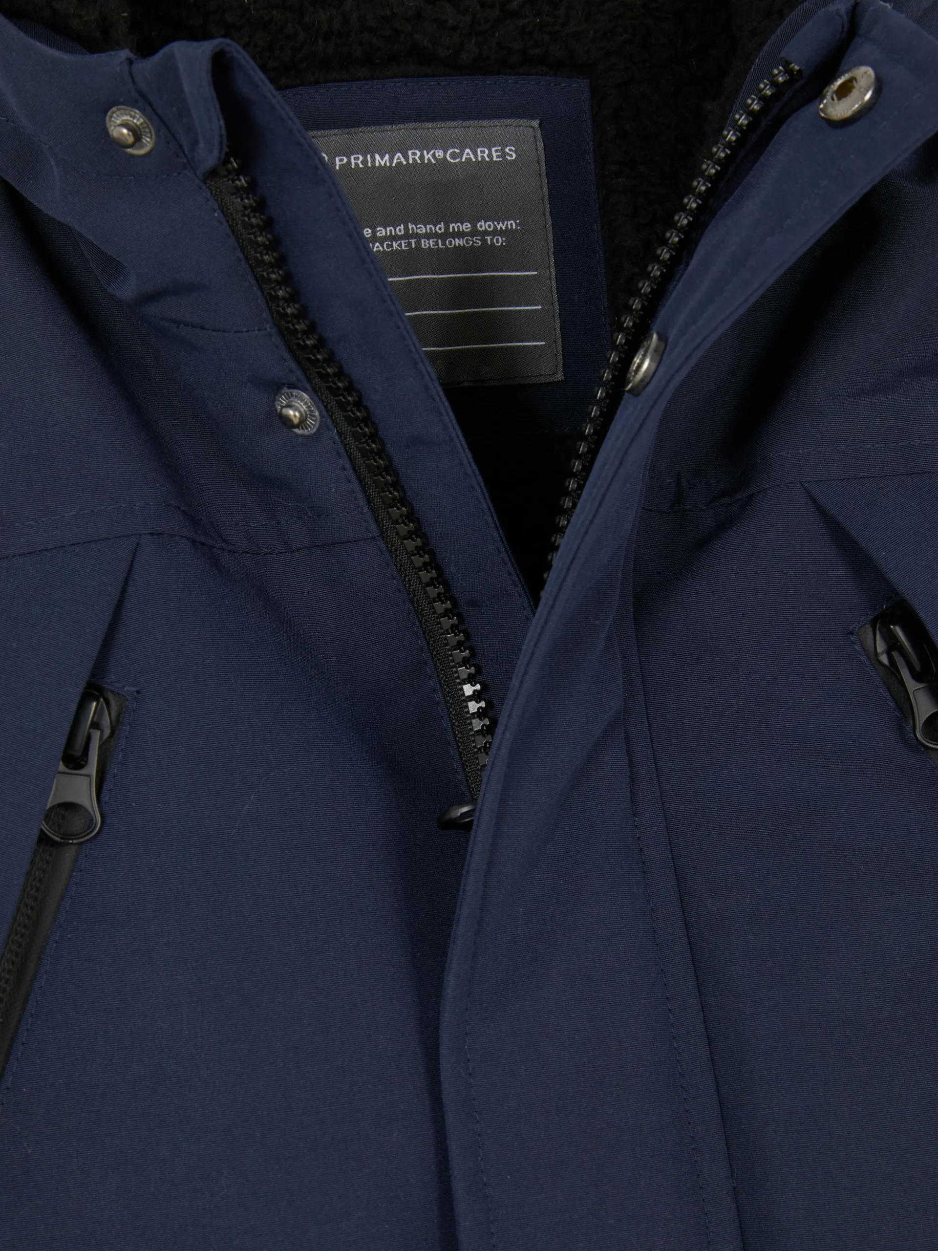 Parka Met Capuchon En Vier Zakken