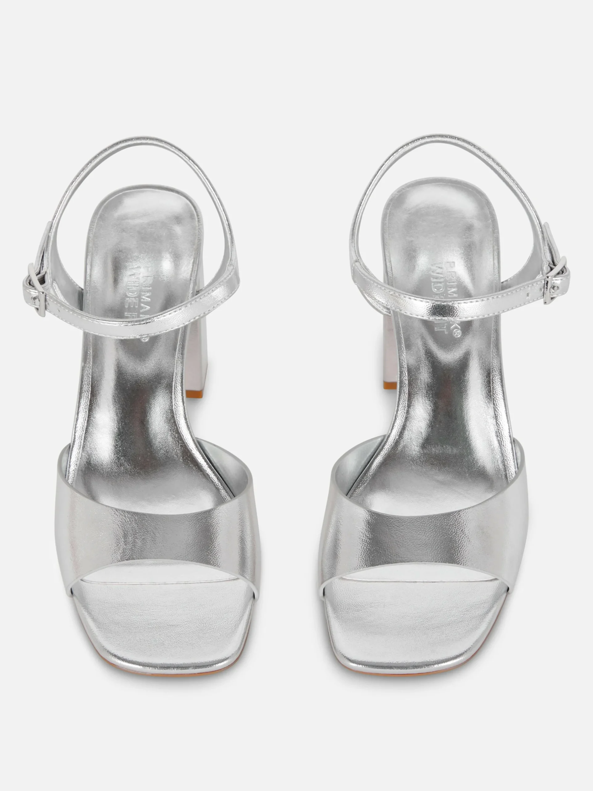 Pumps Met Brede Pasvorm, Blokhak En Bandjes
