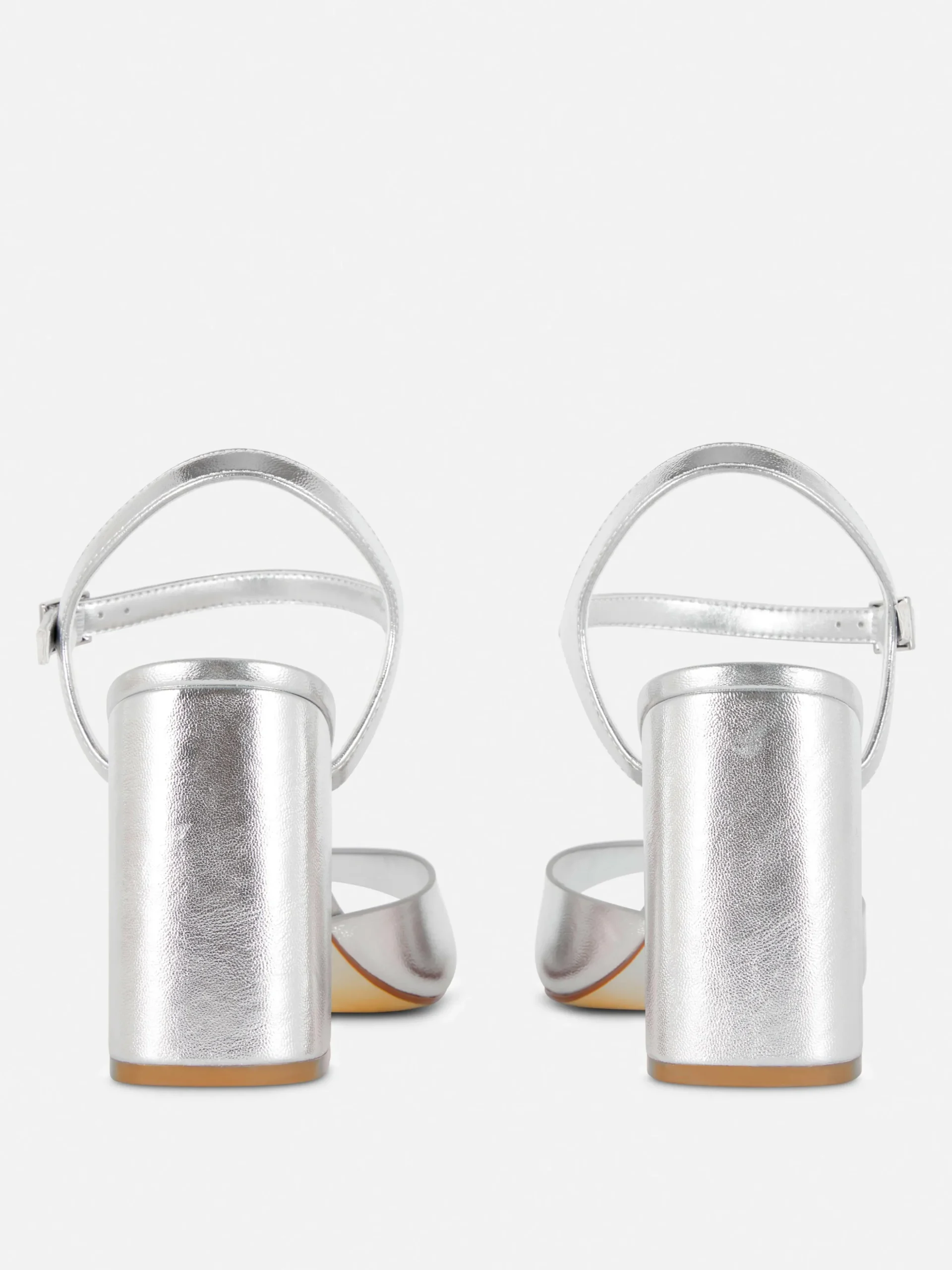 Pumps Met Brede Pasvorm, Blokhak En Bandjes