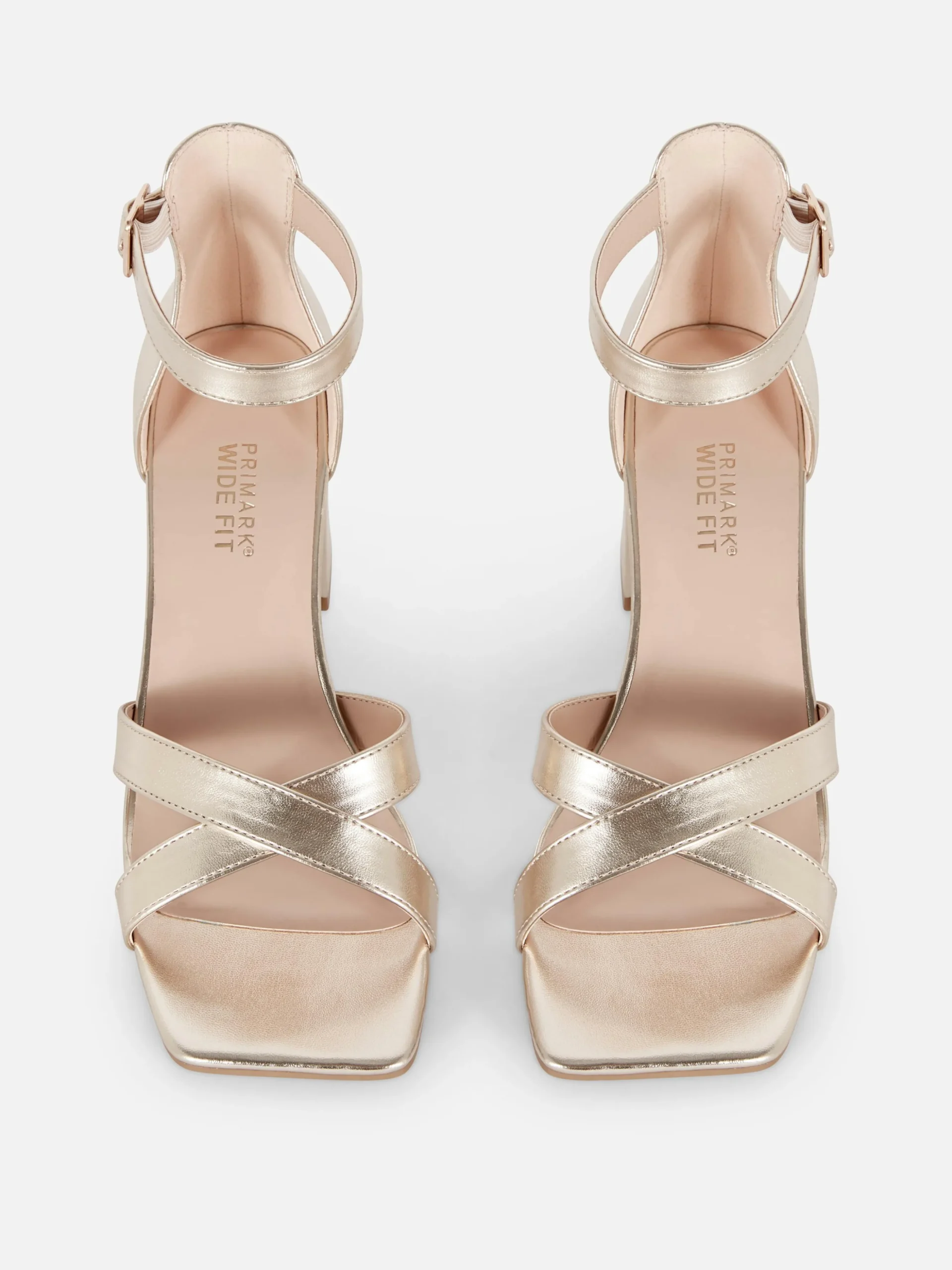 Pumps Met Brede Pasvorm En Gekruiste Bandjes