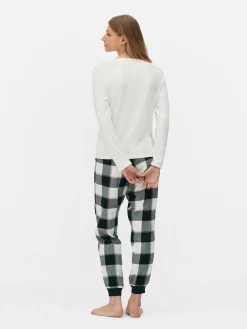 Pyjama Met Geruite Broek En Shirt Met Lange Mouwen