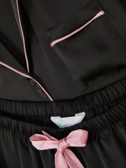 Pyjamaset Met Nachthemd En Korte Broek Van Satijn
