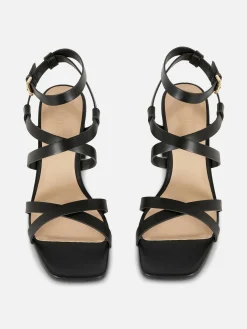 Sandalen Met Blokhak En Gekruiste Bandjes