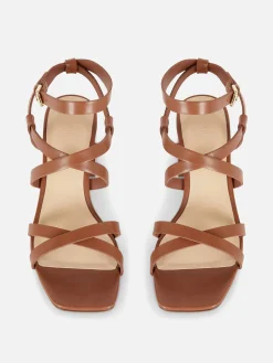 Sandalen Met Blokhak En Gekruiste Bandjes