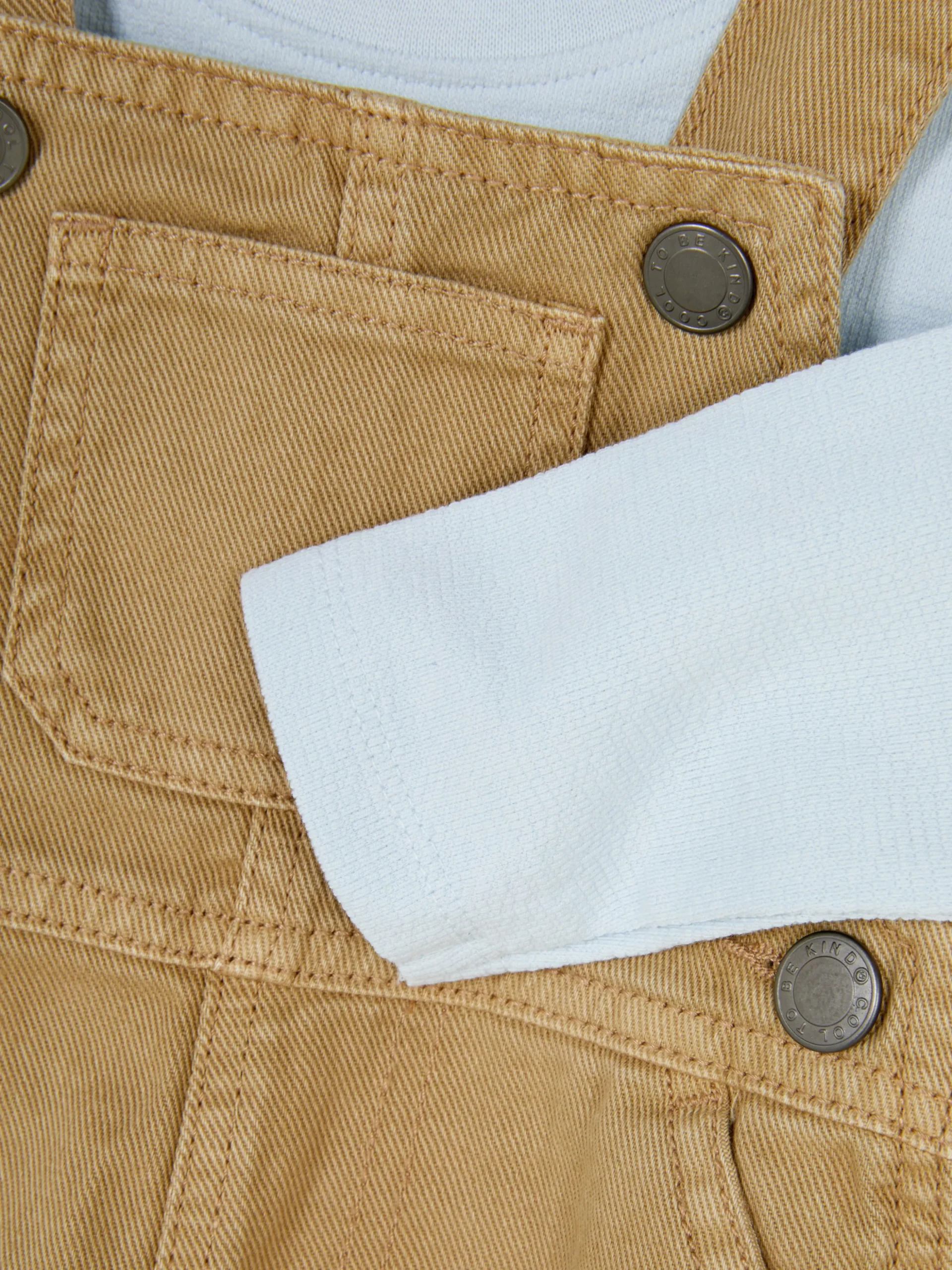 Set Met T-shirt Met Lange Mouwen En Tuinbroek