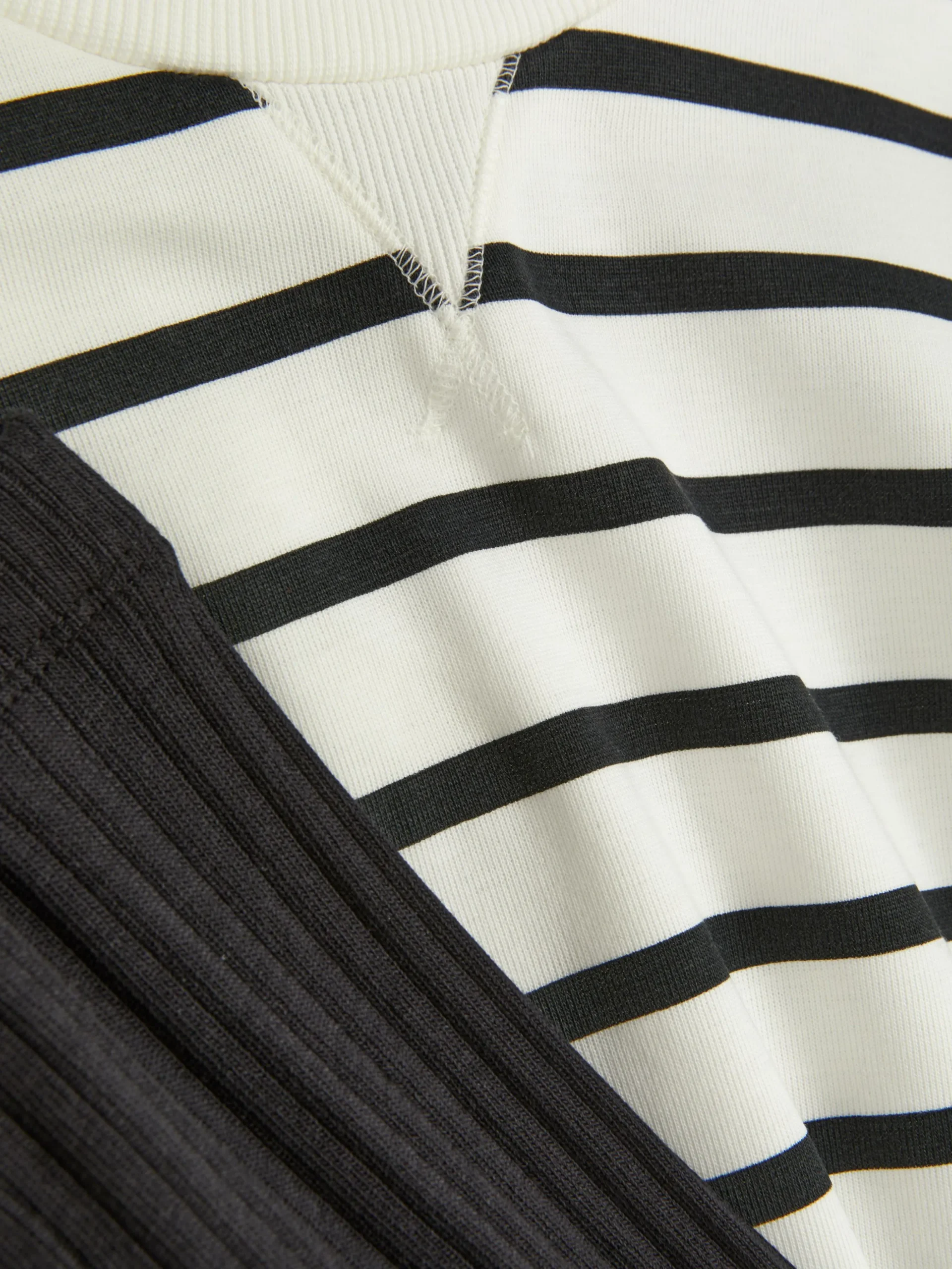 Set Van Gestreept Sweatshirt En Geribde Legging