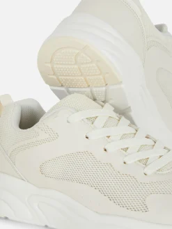 Sneakers Met Inzetstukken En Dikke Zool