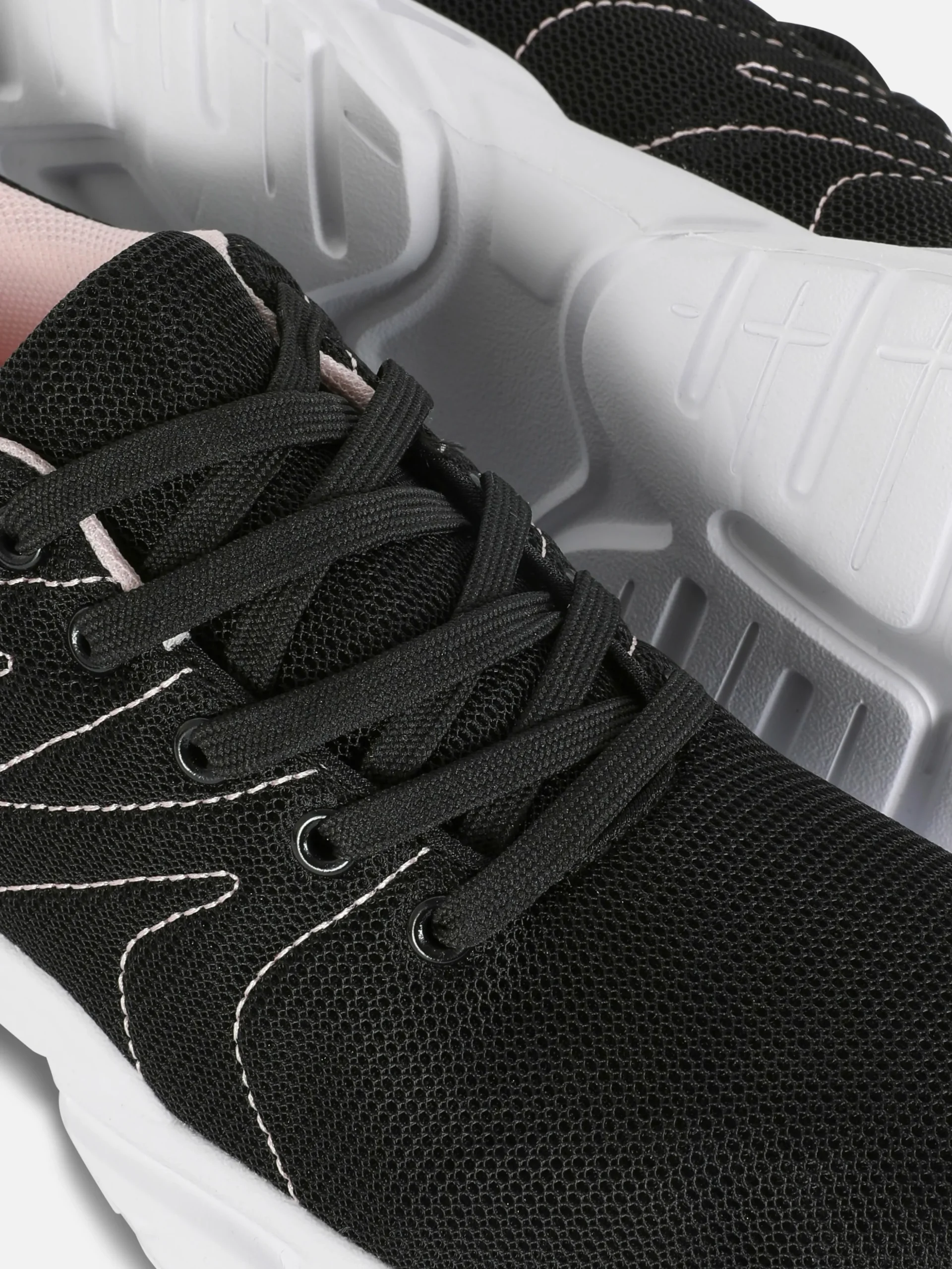 Sneakers Met Mesh En Dikke Zool
