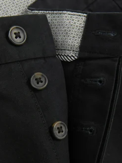 Stretch Chino Met Rechte Pijpen