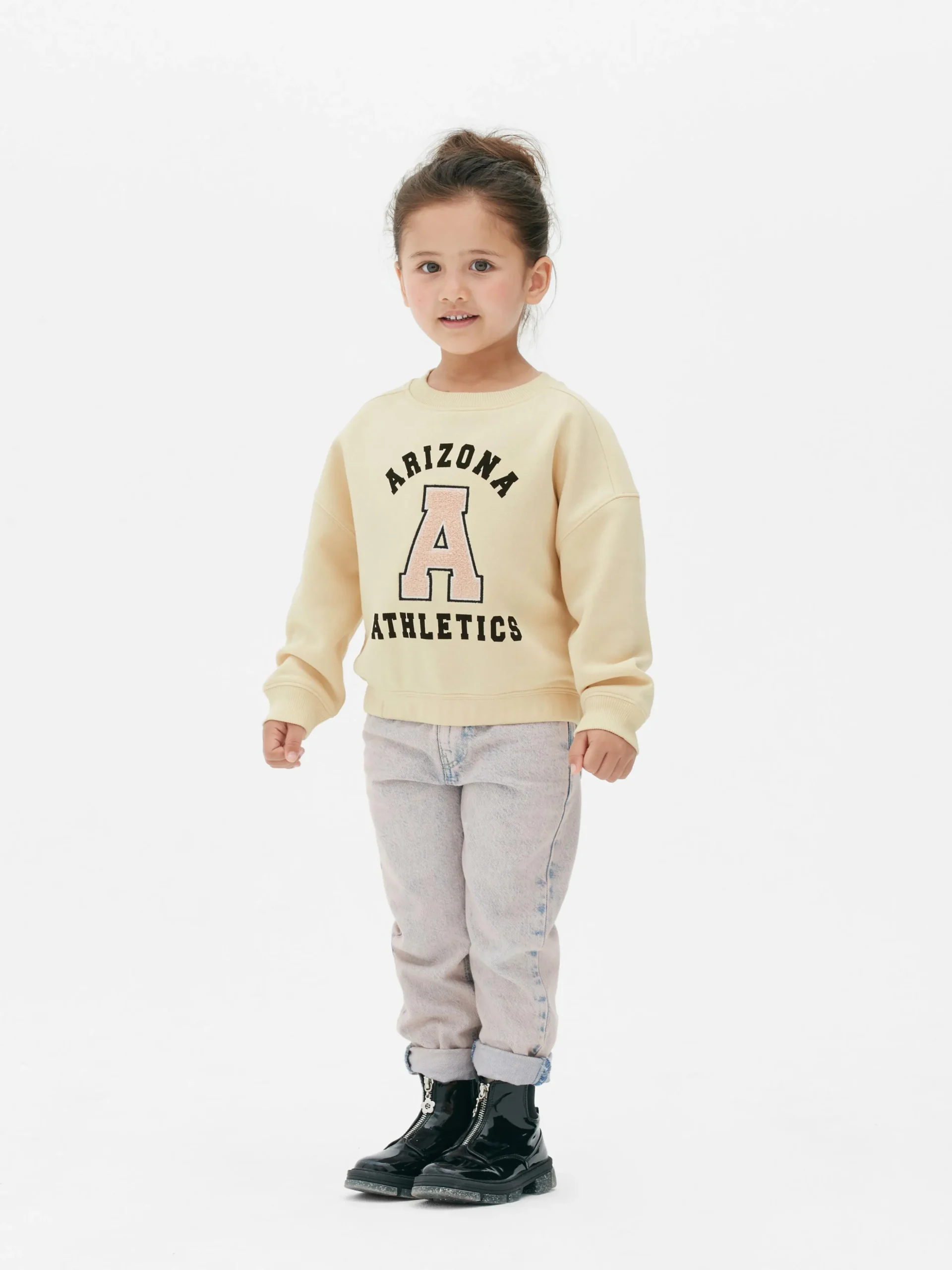 Sweatshirt In Collegestijl Met Bouclé-initiaal