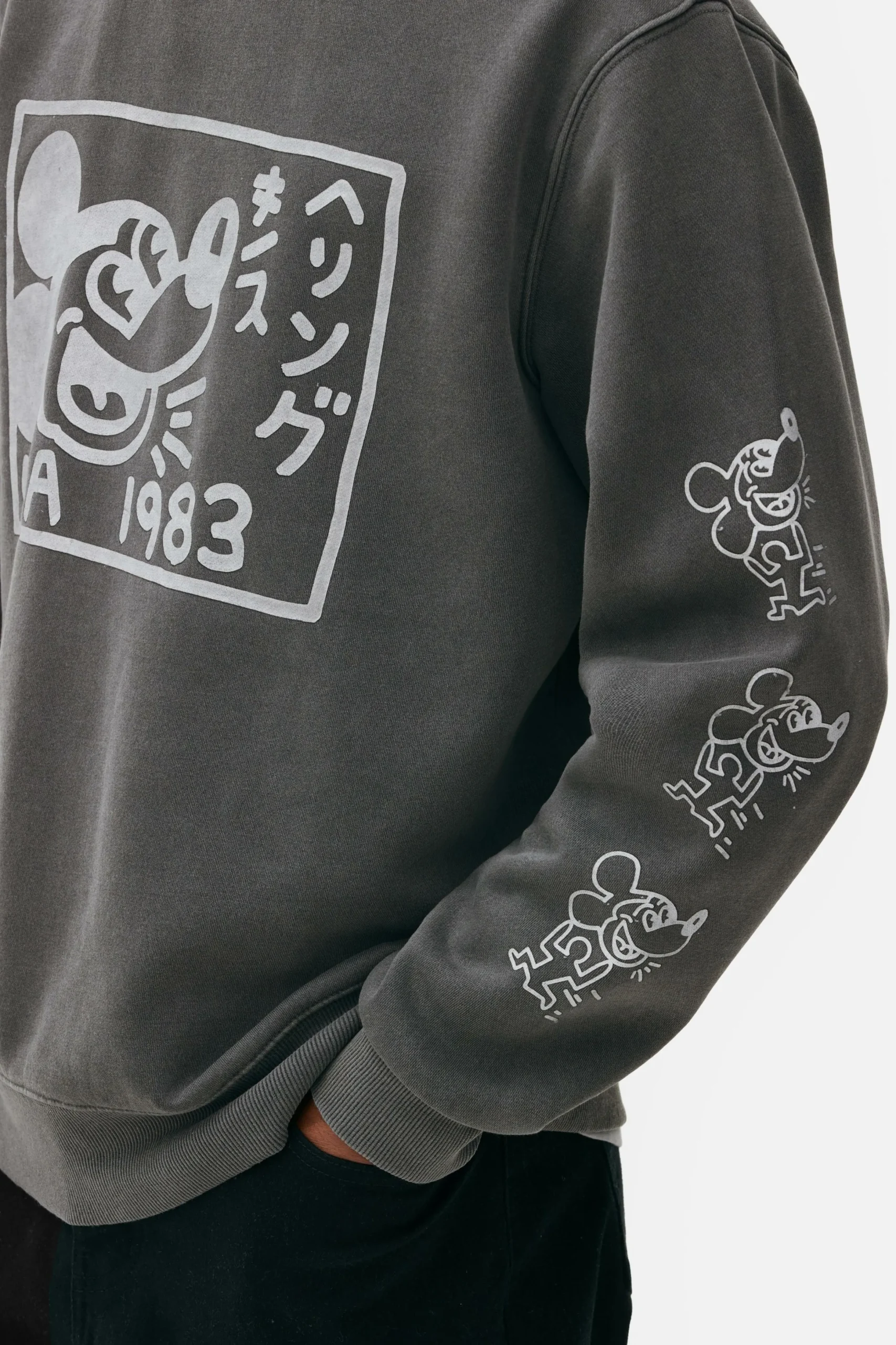 Sweatshirt Met Acid Wash Disney X Keith Haring