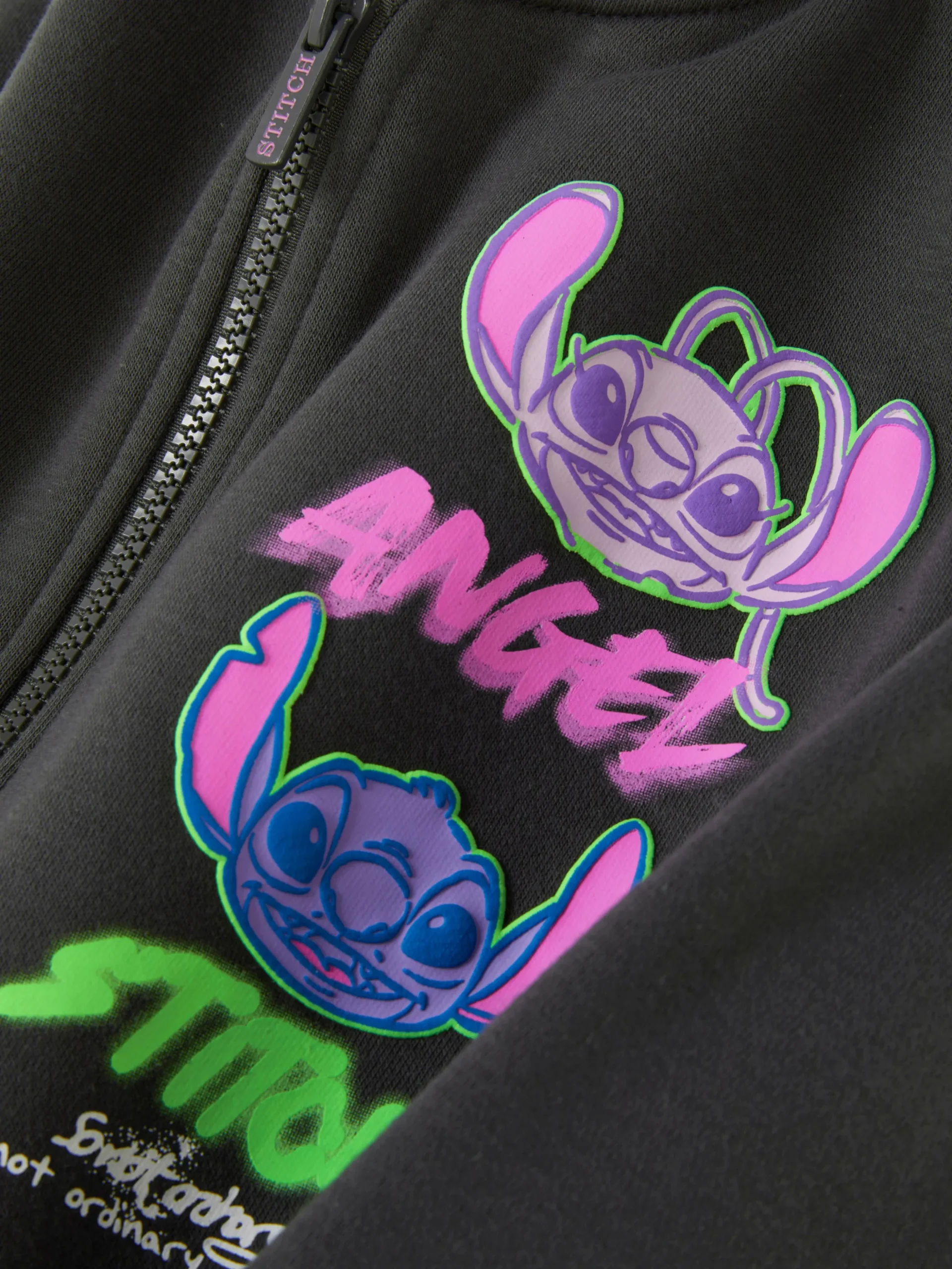 Sweatshirt Met Graffiti Disney's Stitch & Angel