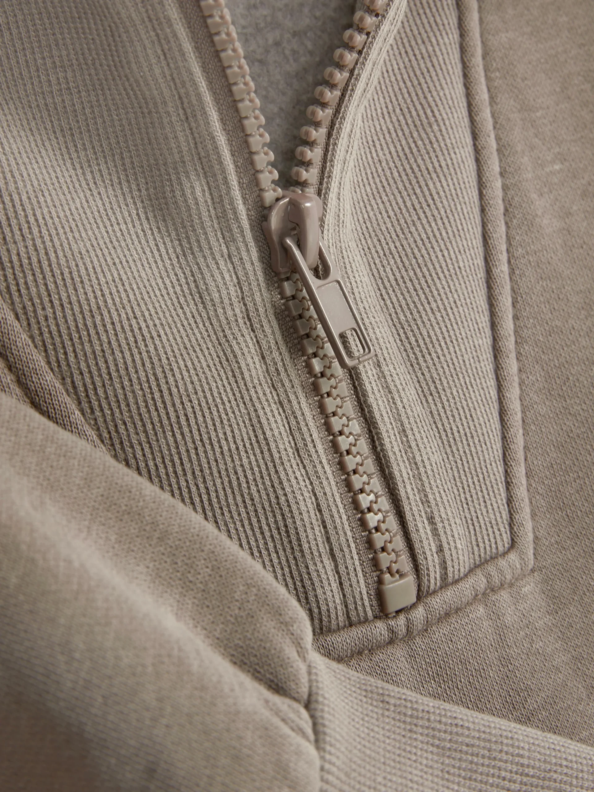 Sweatshirt Met Opstaande Kraag En Acid Wash