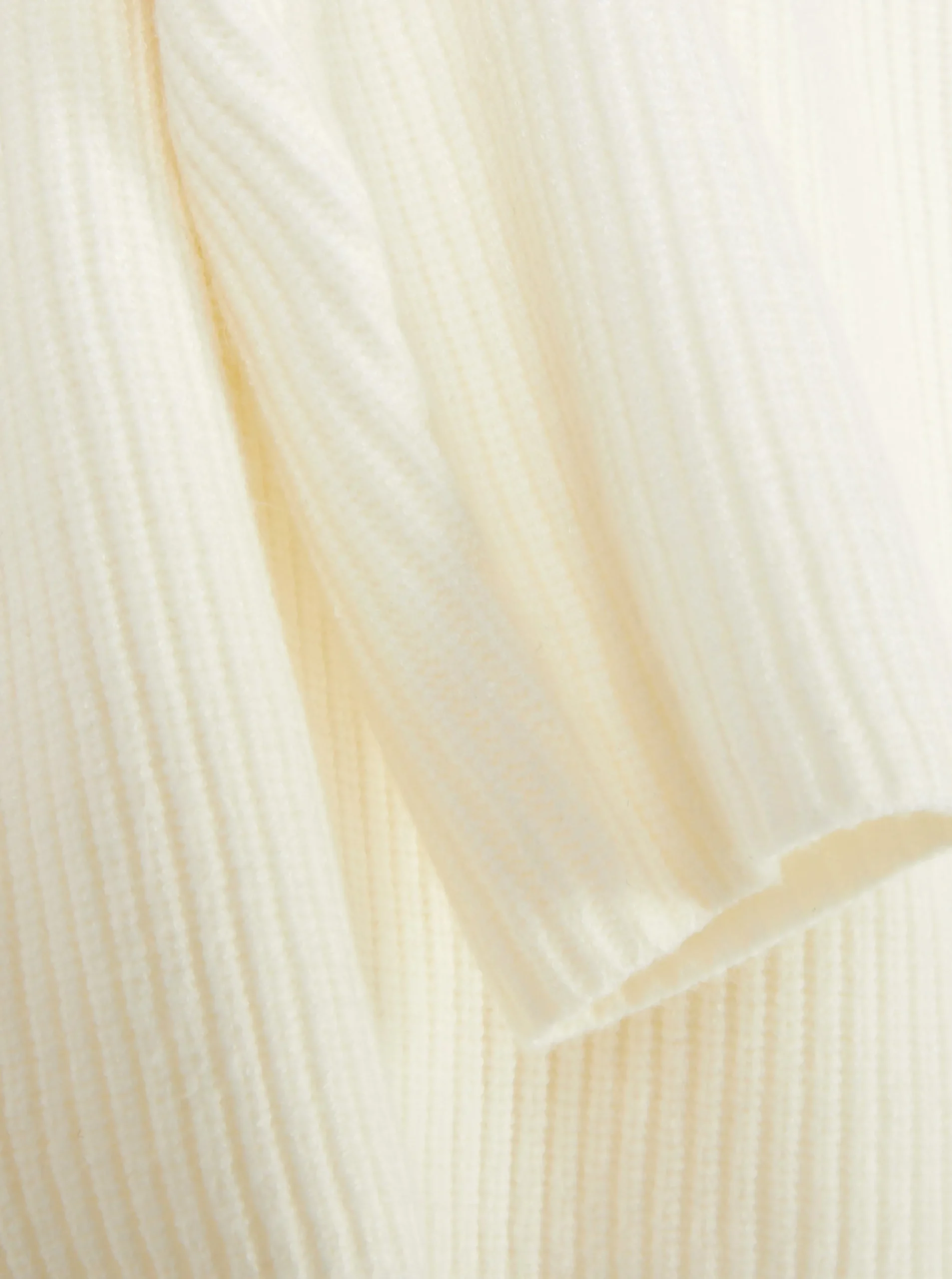 Trui Met Ronde Hals En Knoopdetail