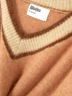 Trui Met V-hals En Vintage Stijl Rita Ora
