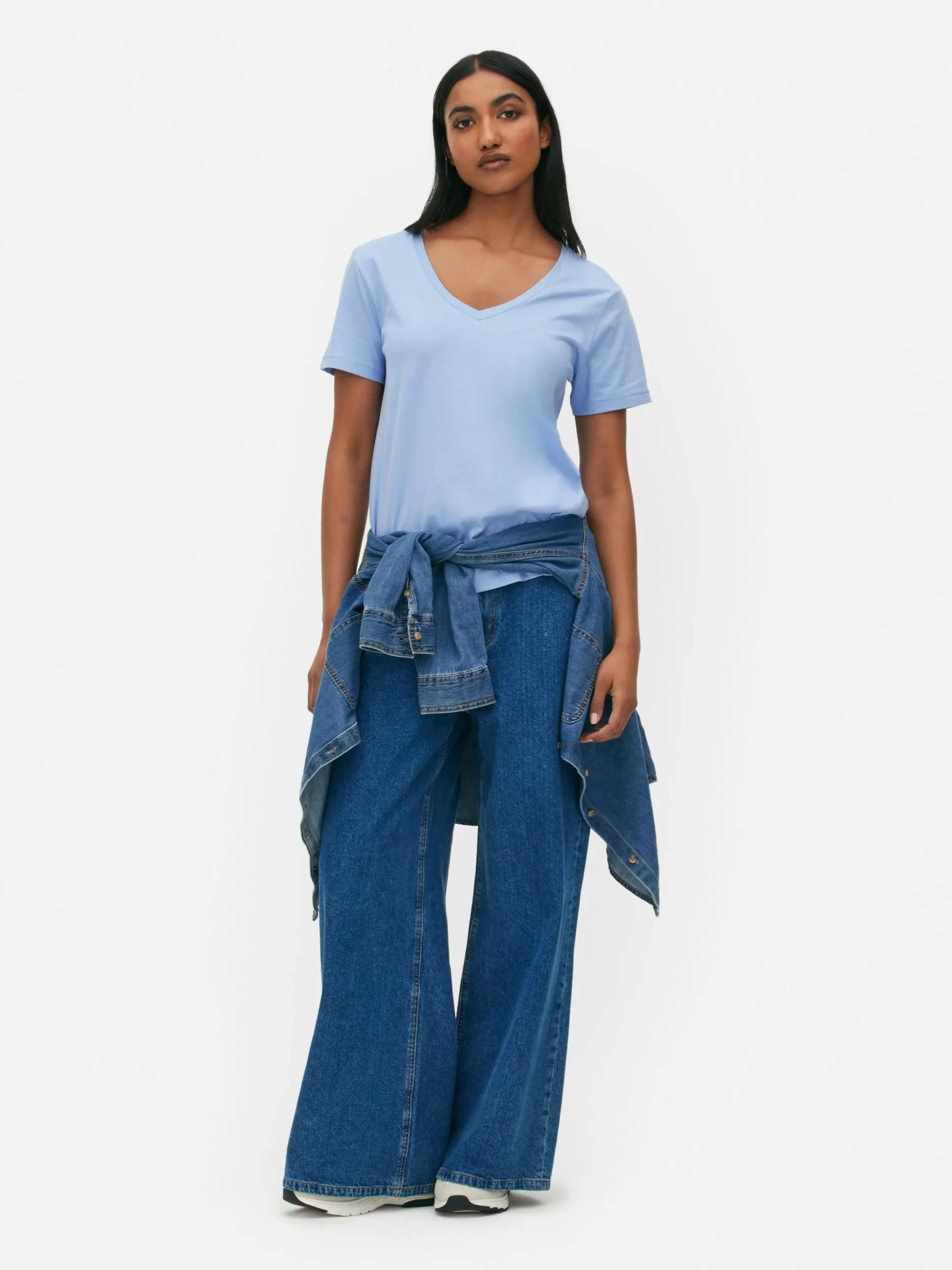 T-shirt Met V-hals En Korte Mouwen
