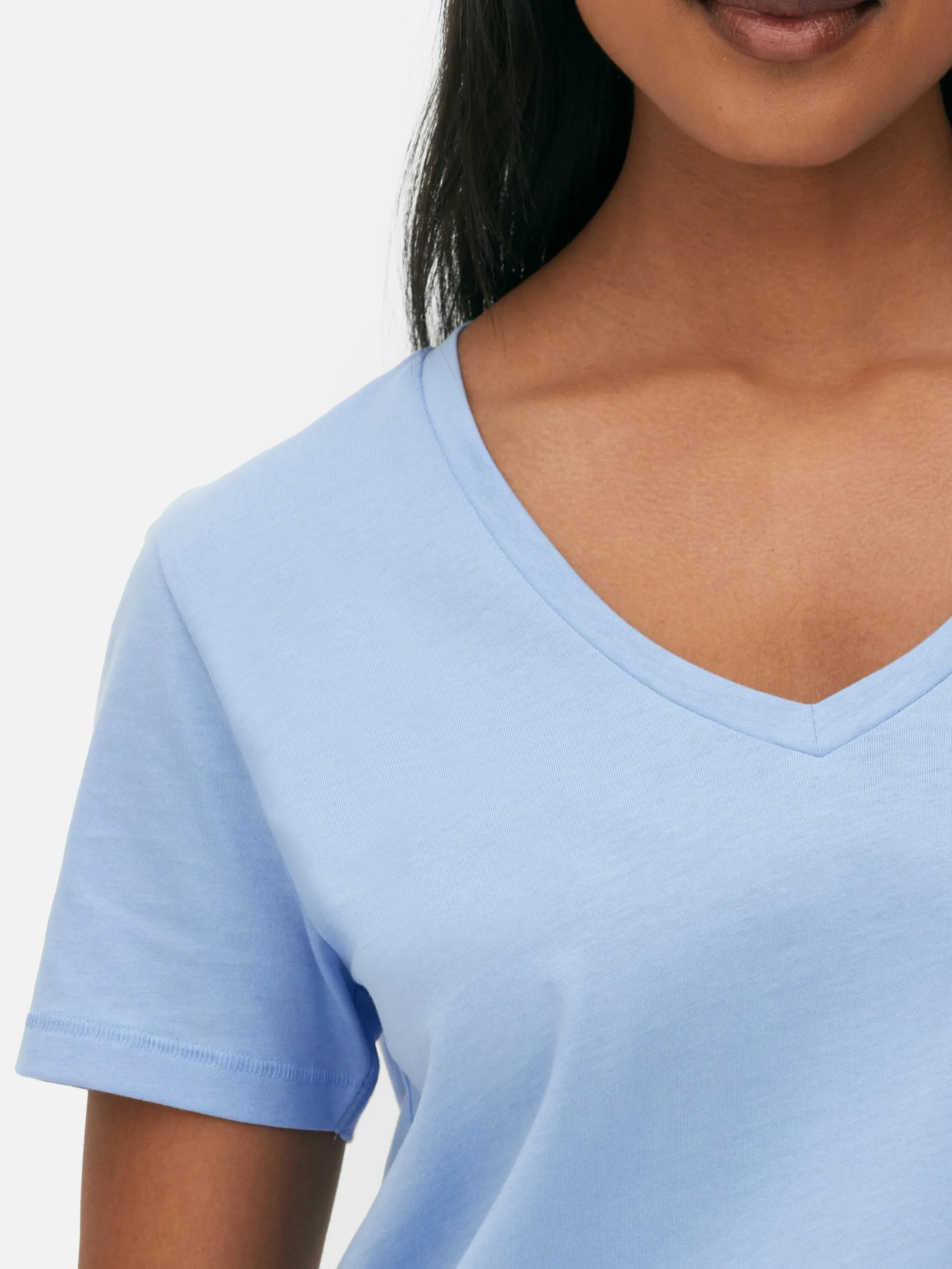 T-shirt Met V-hals En Korte Mouwen