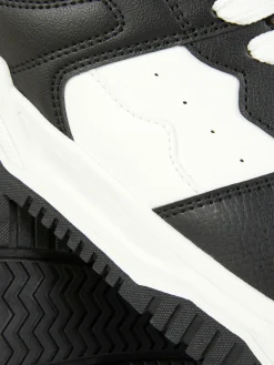 Vetersneakers Met Contrasterende Inzetstukken